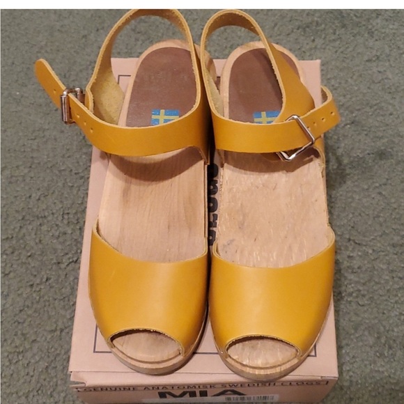 MIA ANJA Clog - Picture 2 of 6